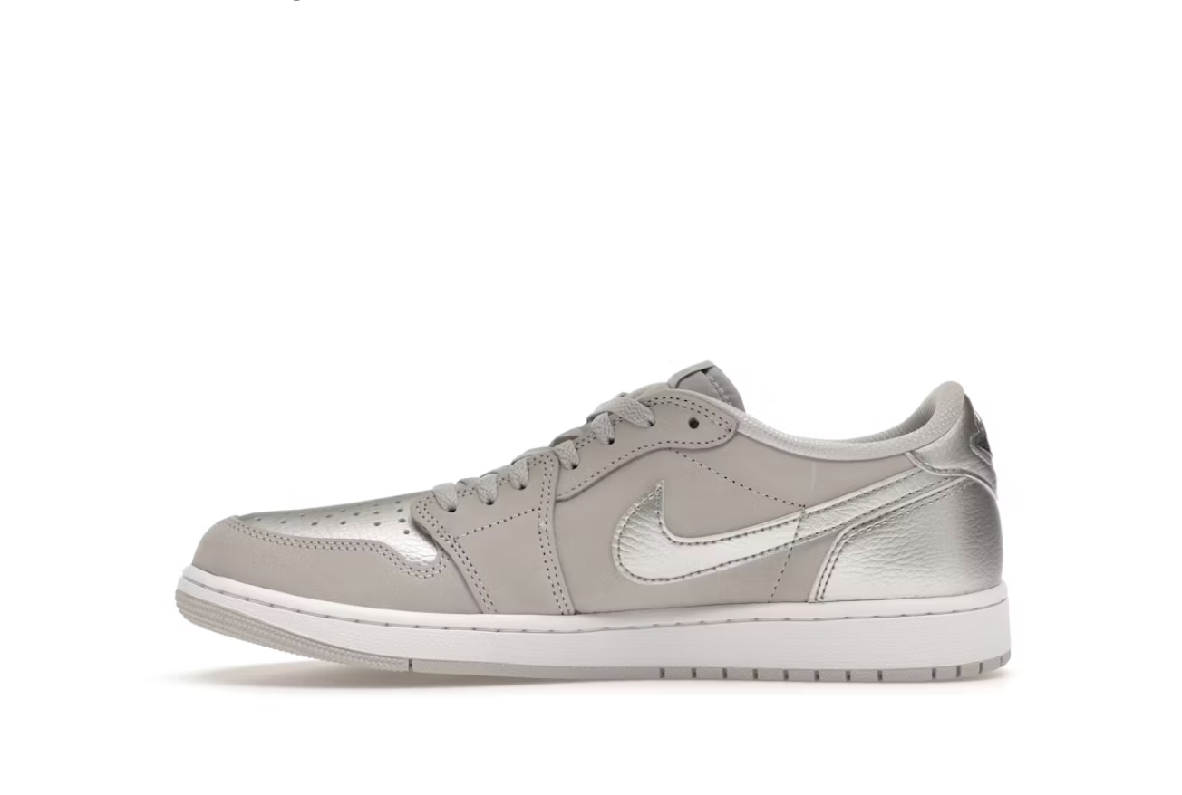 Jordan 1 Retro Low OG Metallic Silver