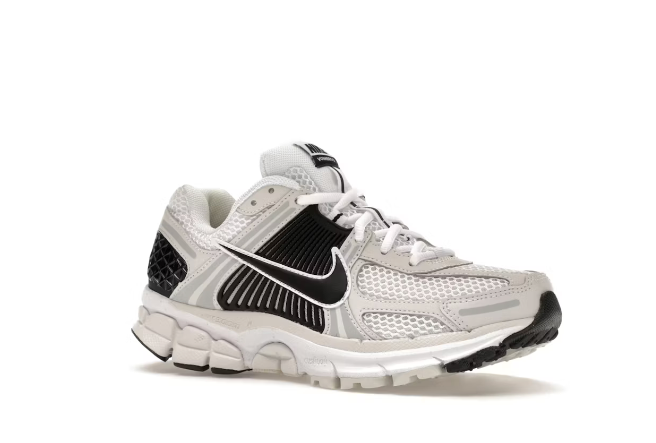 Nike Zoom Vomero 5 Black White