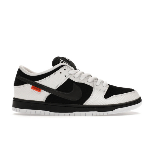 Nike SB Dunk Low Tightbooth