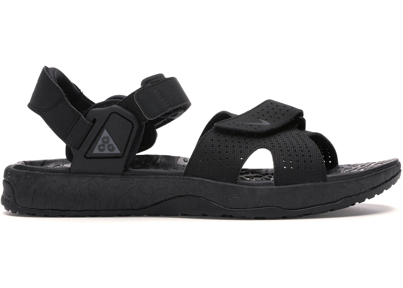 Nike ACG Air Deschutz-Triple Black