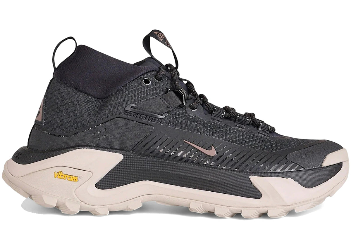 Nike ACG Zegama Hike Black Cream Ironstone - main view