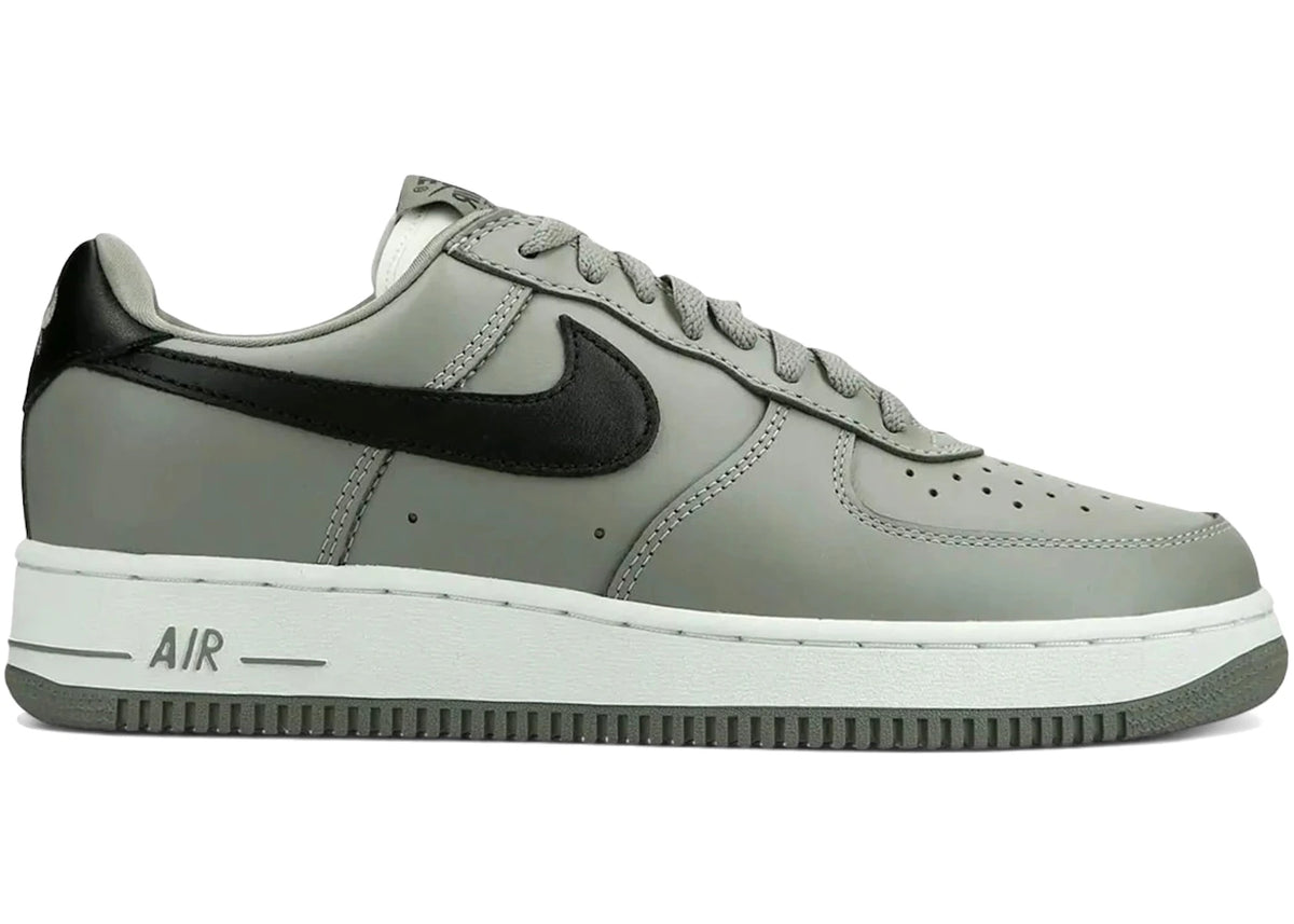 Nike Air Force 1 Low '01 Light Army Black - main view