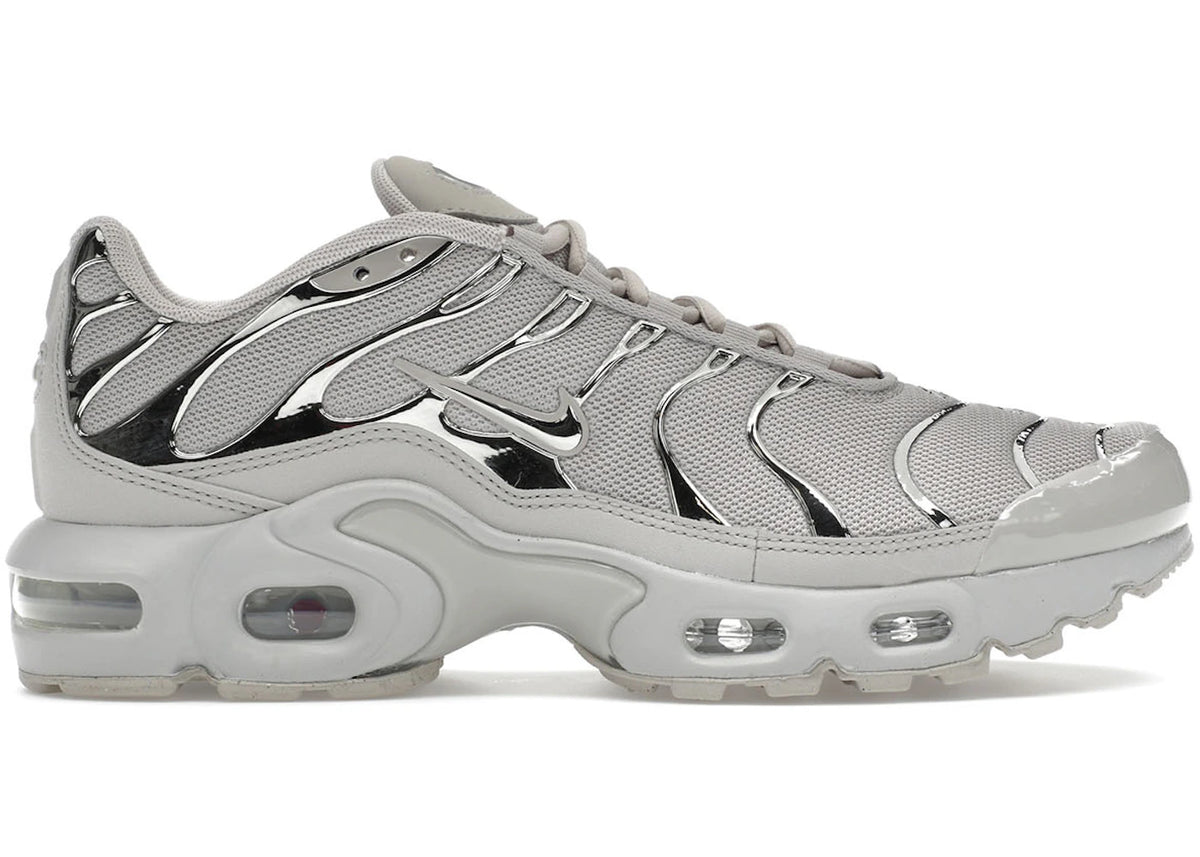 Nike Air Max Plus Light Iron Ore Gym Red Smoke Grey Metallic Silver - main view