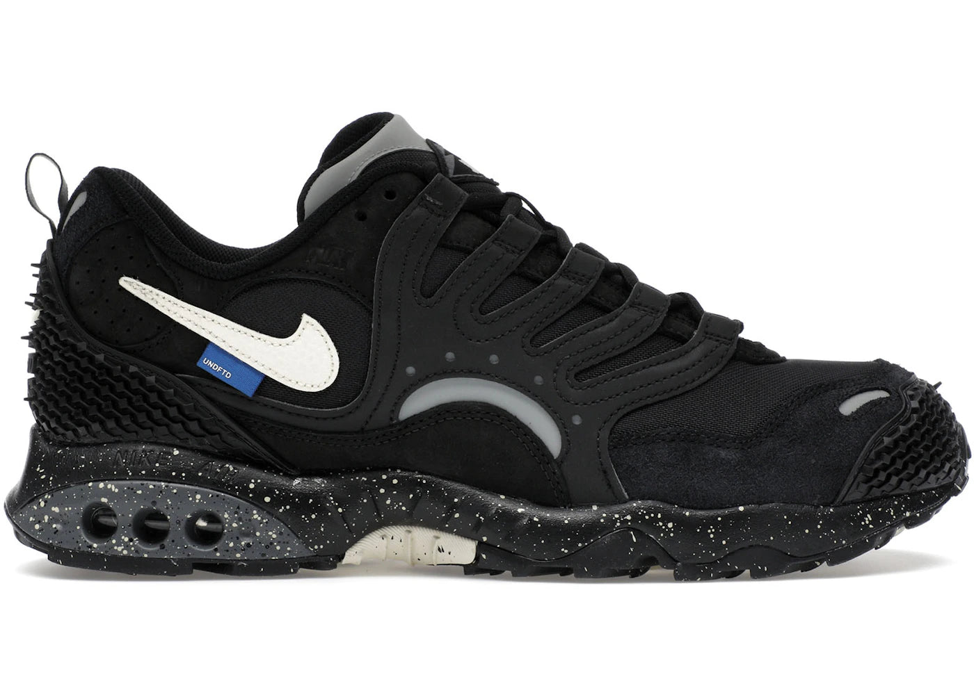 Nike Air Terra Humara Undefeated Noir
