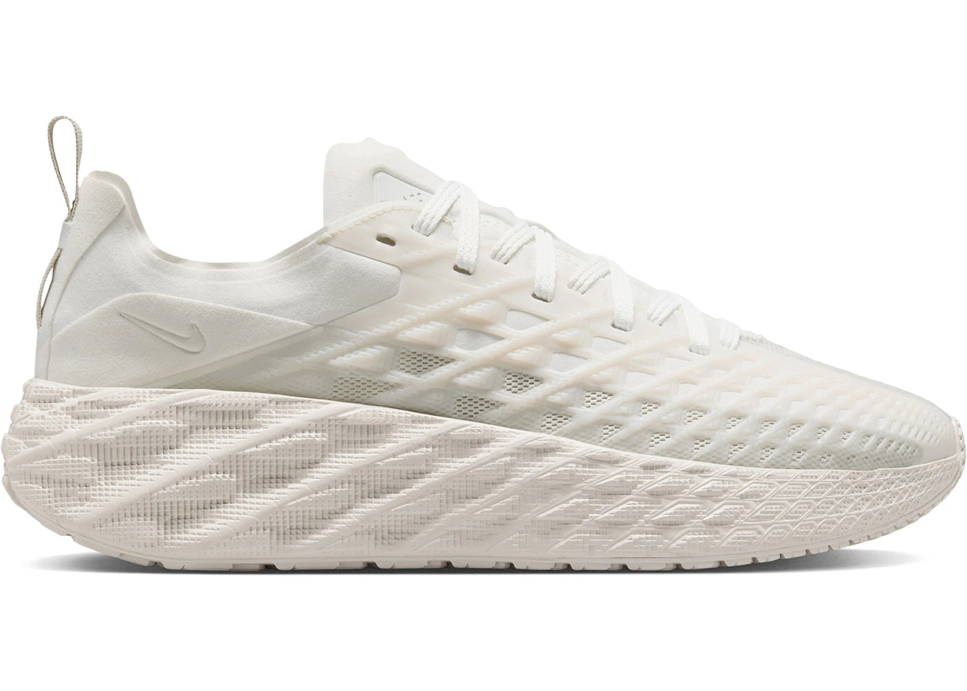 Nike Ava Edge Summit White Light Bone
