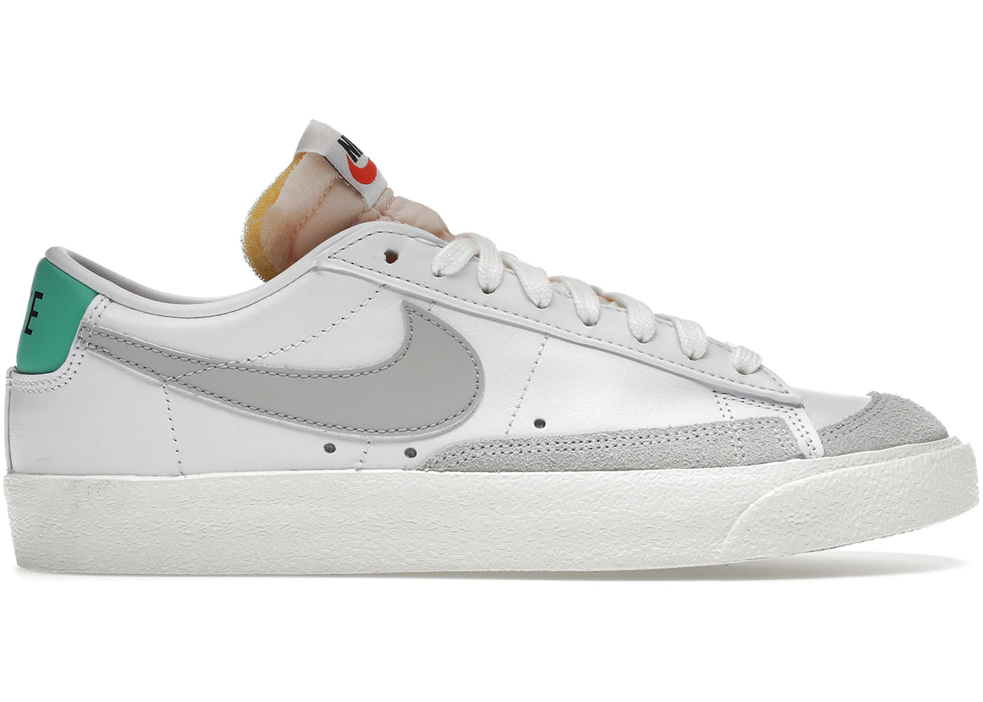Nike Blazer Low 77 Vintage-White Grey Fog Light Menta Sail