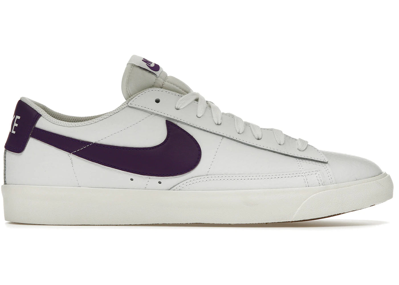 Nike Blazer Low en cuir blanc et violet