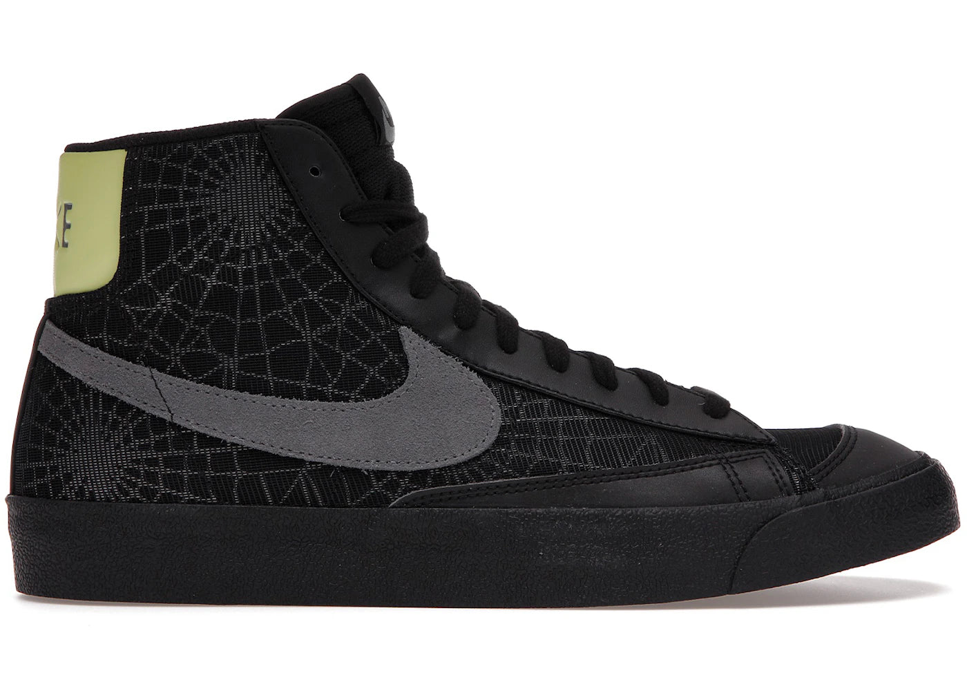 Nike Blazer Mid 77-Spider Web Halloween (2020)