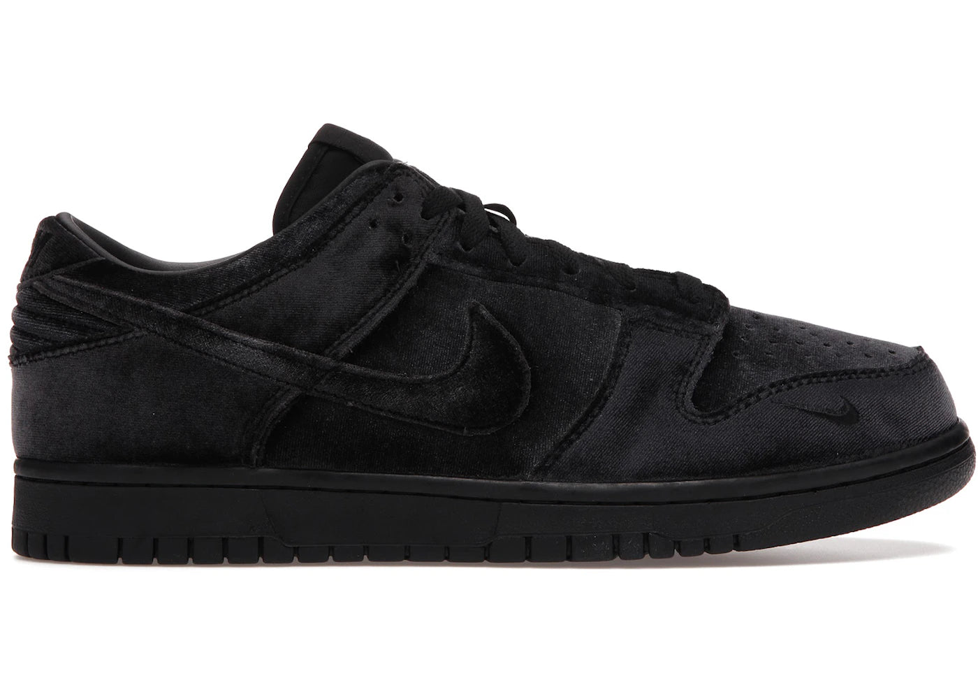 Nike Dunk Low-Dover Street Market Triple Black Velvet