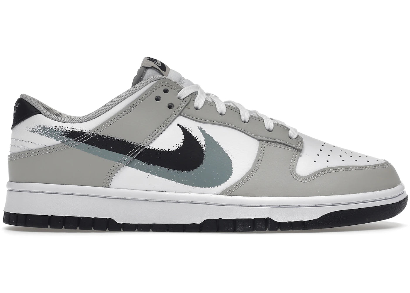 Swoosh con stencil Nike Dunk Low