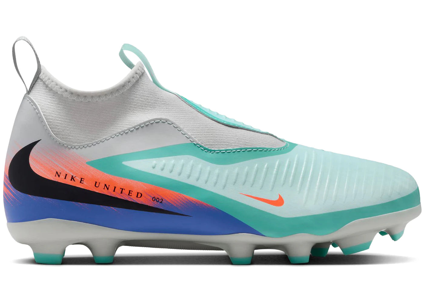 Pack Nike Phantom 6 High Academy FG/MG United 002