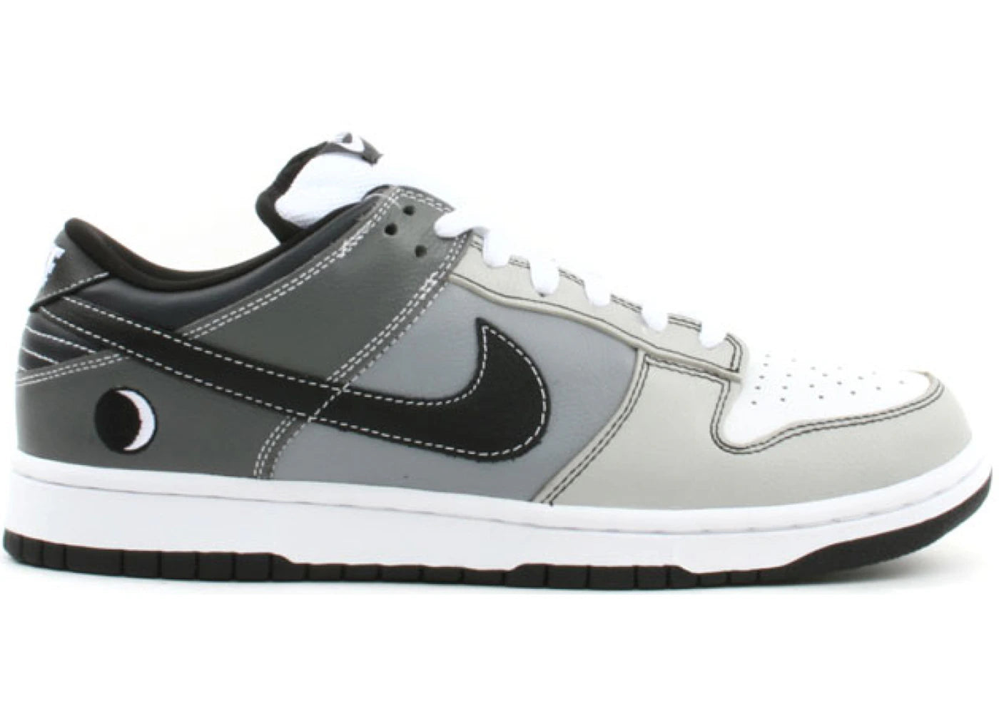 Nike SB Dunk Low - Éclipse lunaire (Ouest)