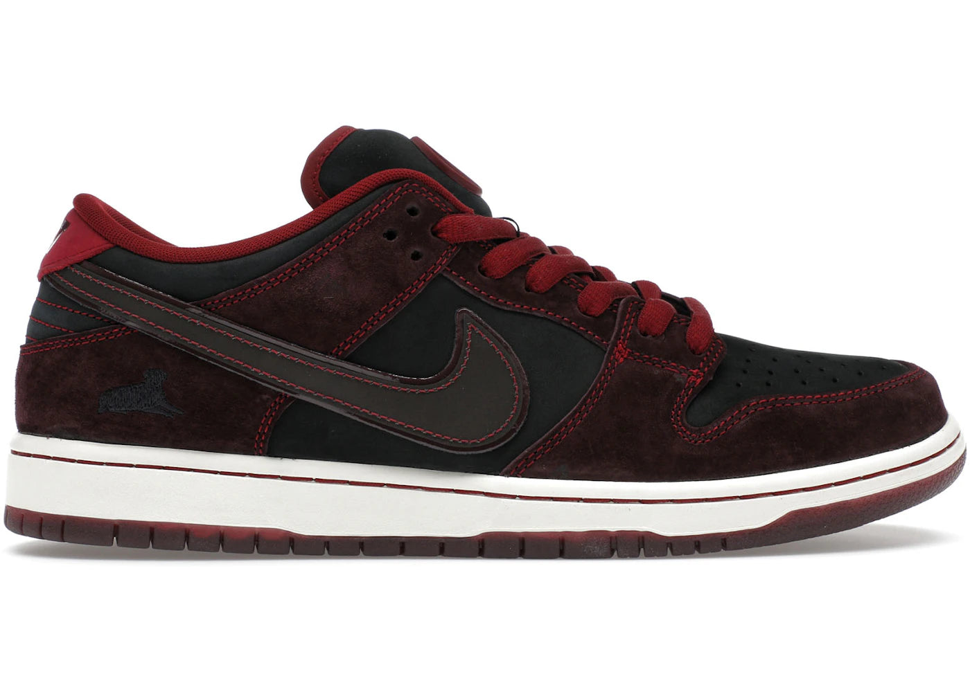 Nike SB Dunk Low-Riot Skateshop