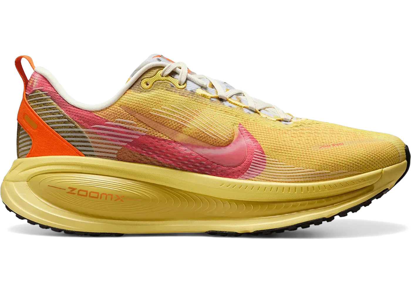 Nike Vomero 18 SE-International Running Pack LD-1000