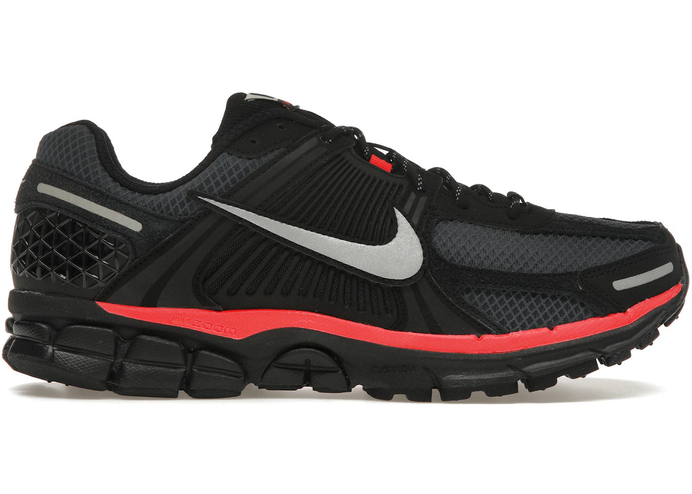 Nike Zoom Vomero 5-Black Metallic University Red