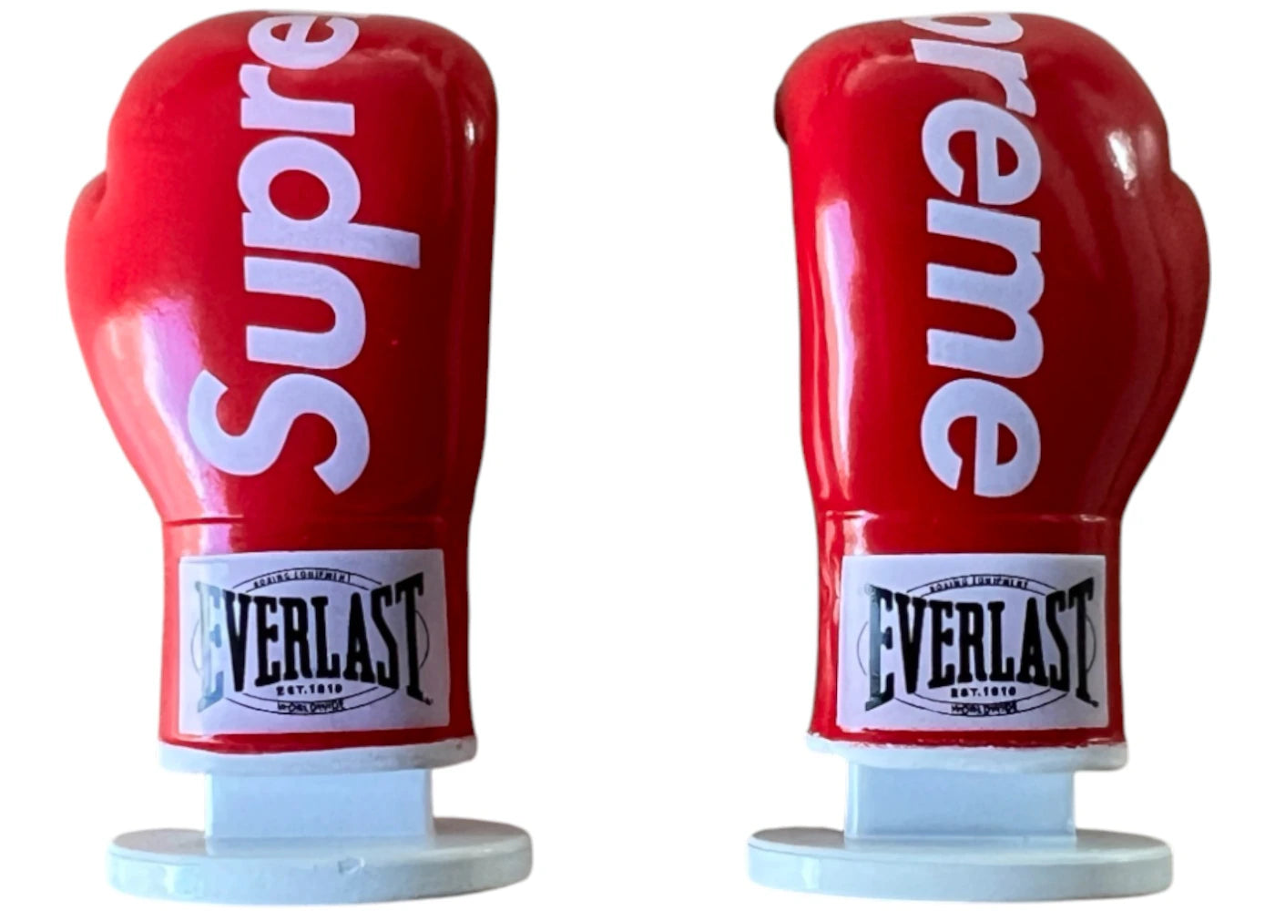 Supreme Bandai Gashapon Mini Everlast Boxing Gloves - main view