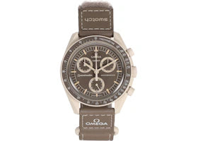 Swatch x Omega Bioceramic Moonswatch Mission On Earth Desert SO33T103 - main view