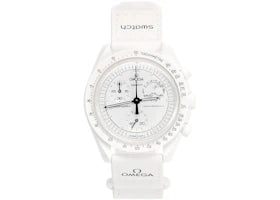 Swatch x Omega Bioceramic Moonswatch Mission To Moonphase Snoopy SO33W700 - main view