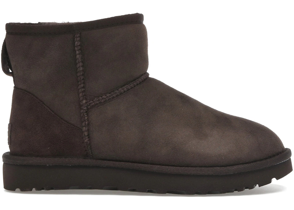 Bottes UGG Classic Mini II couleur cacao poudré