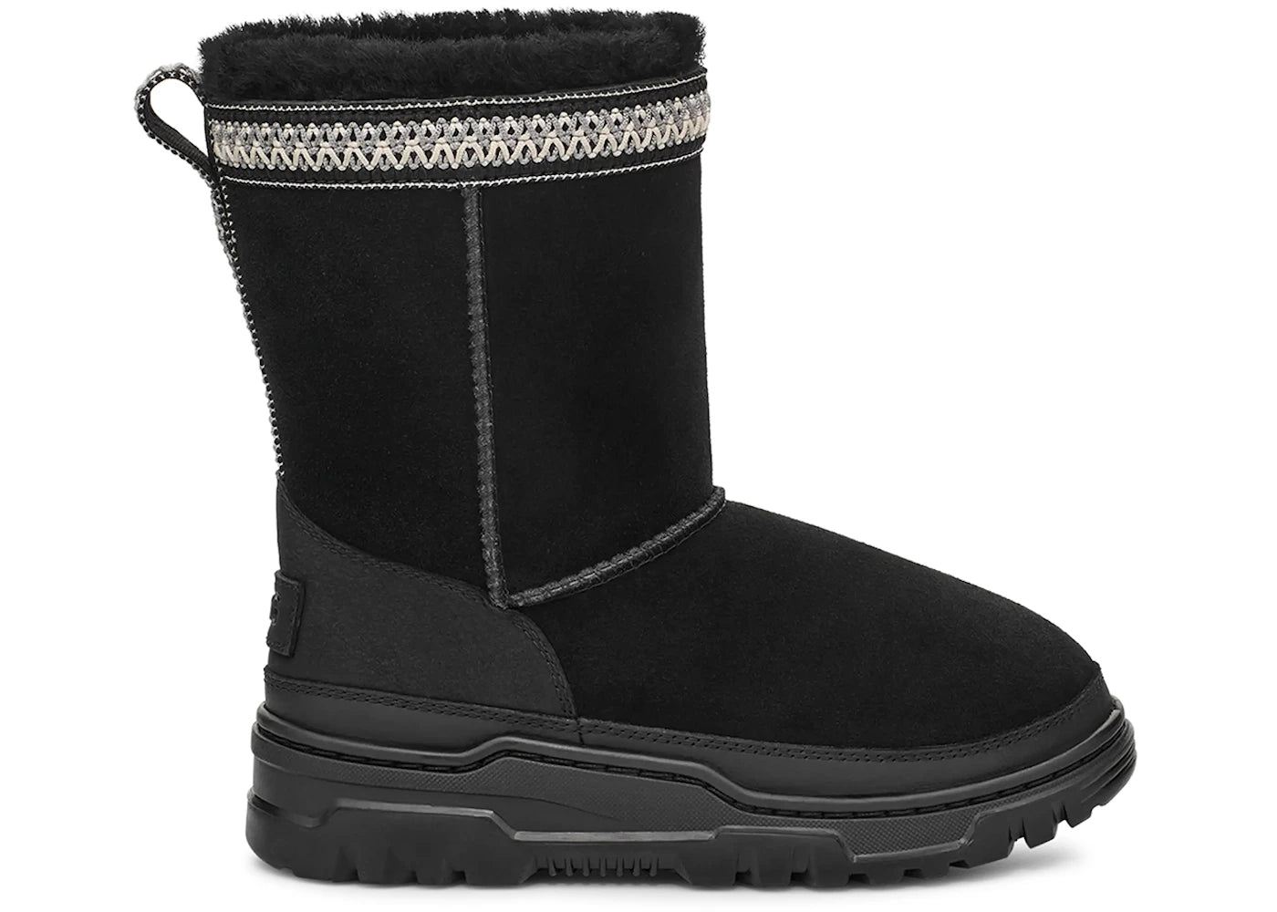 UGG Classic Short TrailGazer Boot-Black (Kids)