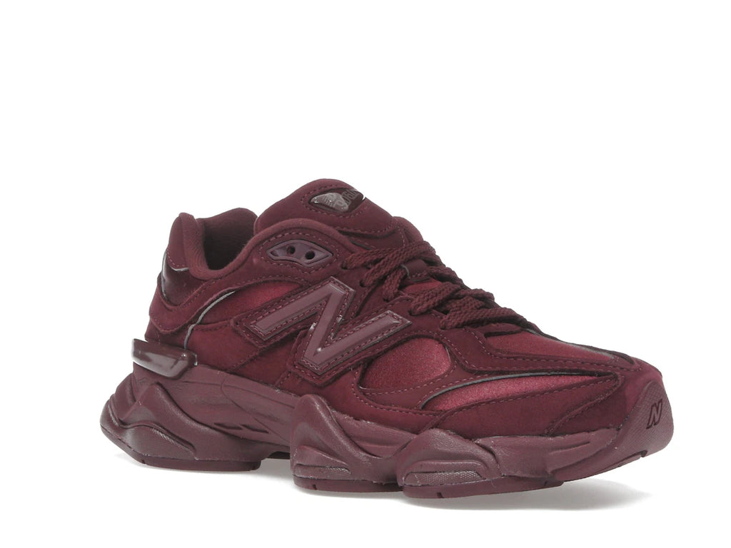 New Balance 9060 Bordeaux