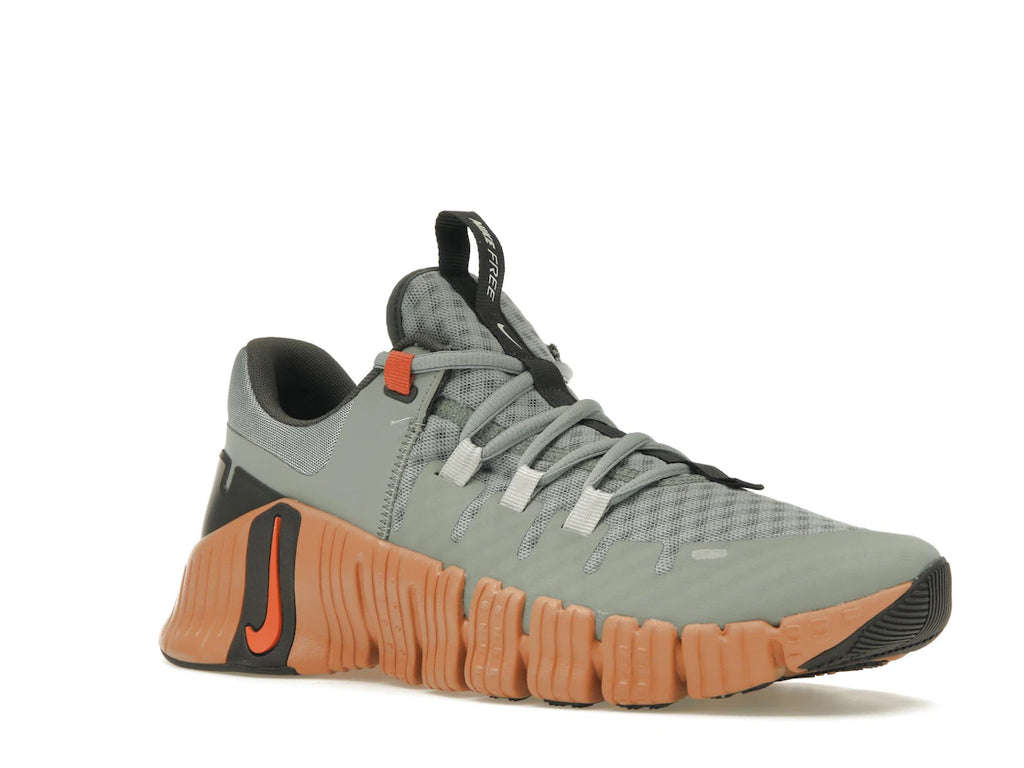 Nike Free Metcon 5 Mica Green Campfire Orange