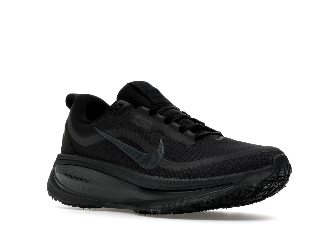 Nike Vomero 18 Gore-Tex Black Anthracite - alternate angle 2