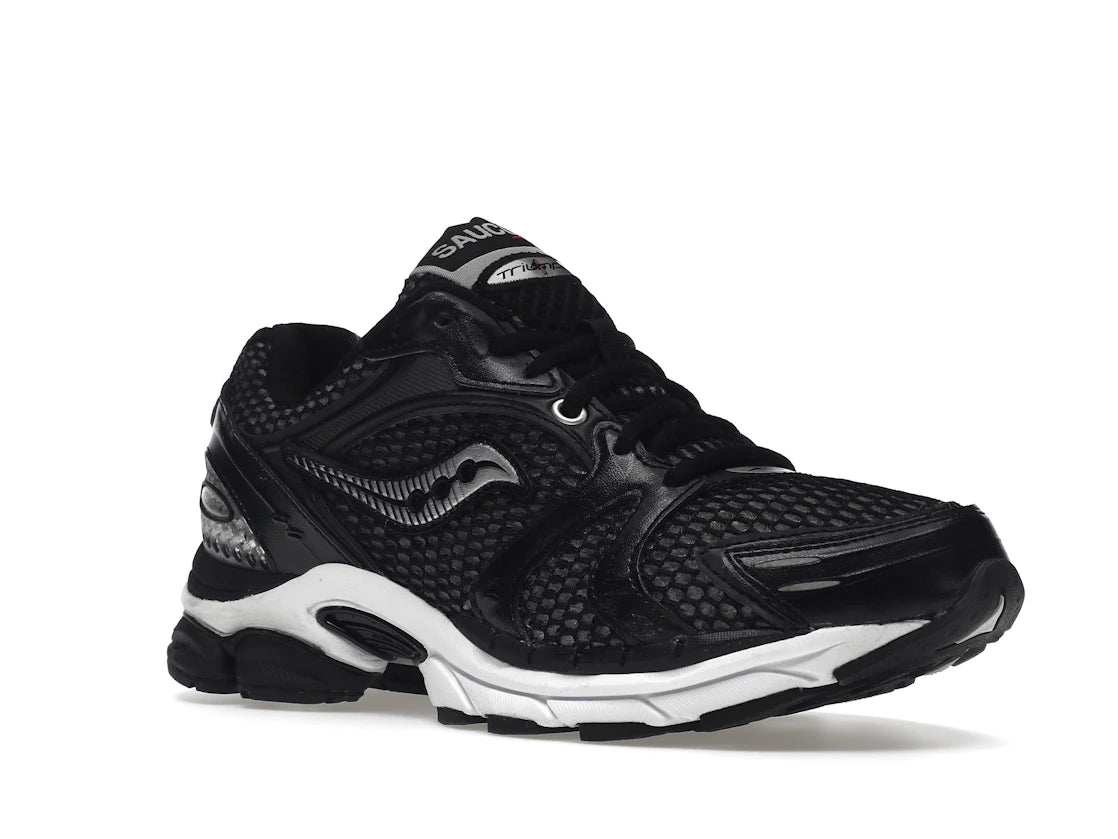 Saucony ProGrid Triumph 4 Black - alternate angle 2