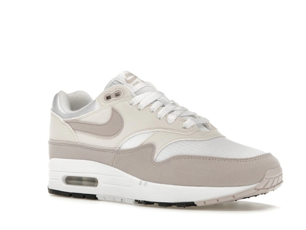Nike Air Max 1 Platinum Violet - alternate angle 2