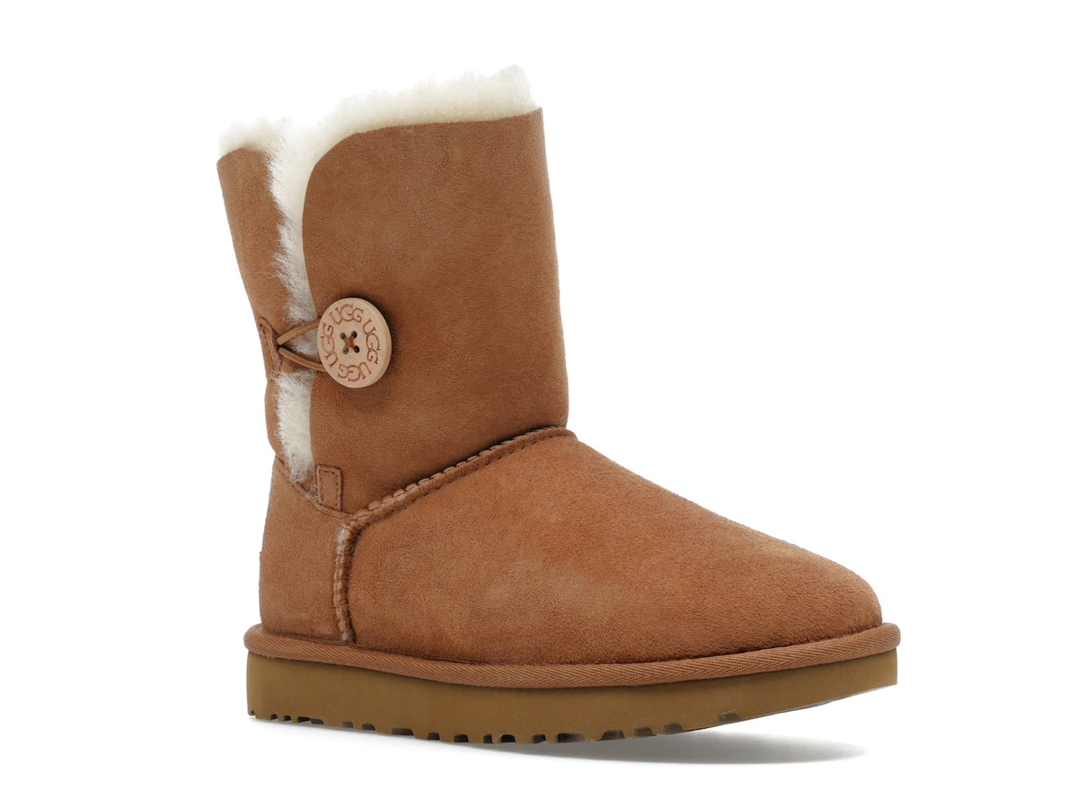 UGG Bailey Button II Chestnut - alternate angle 2