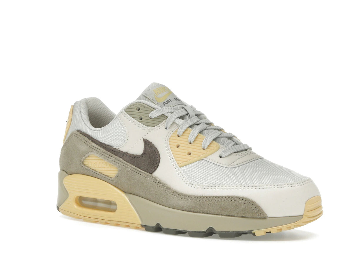 Nike Air Max 90 Chamois - alternate angle 2