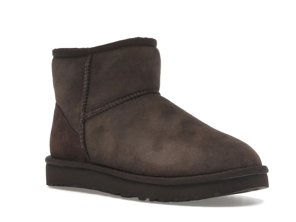 Bottes UGG Classic Mini II couleur cacao poudré