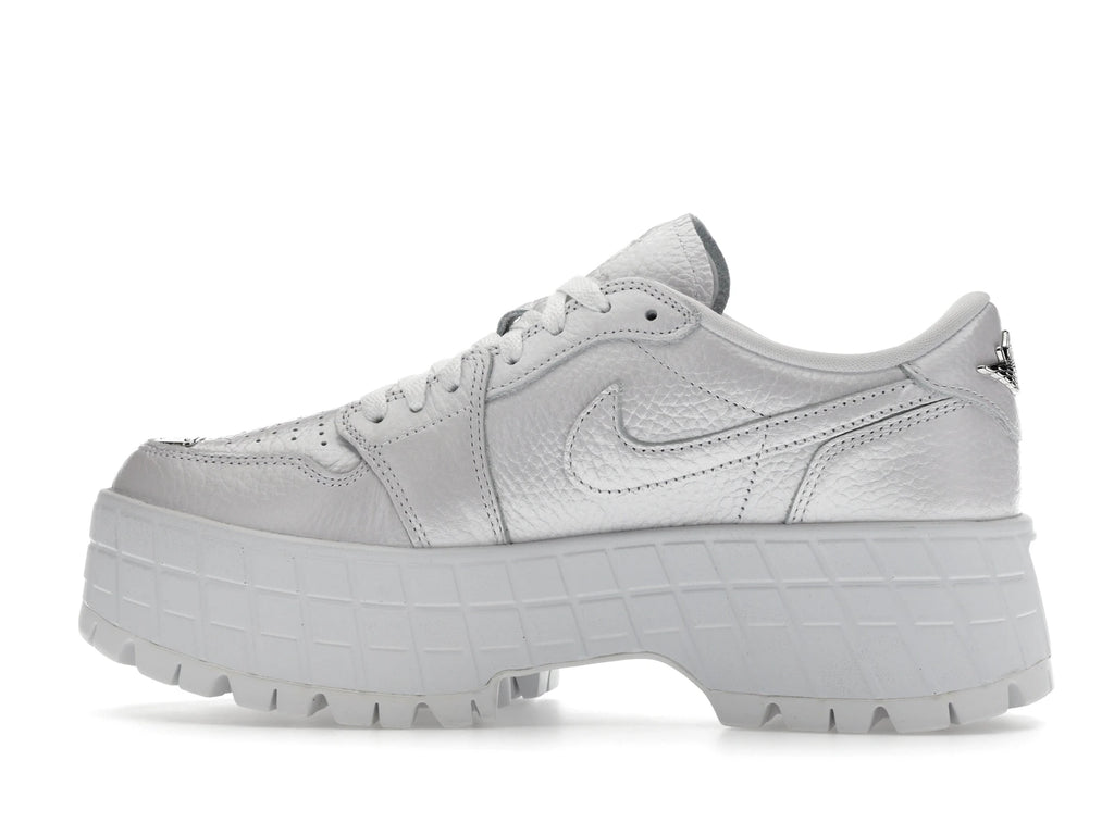 Jordan 1 Brooklyn Low White Metallic Silver - alternate angle 1
