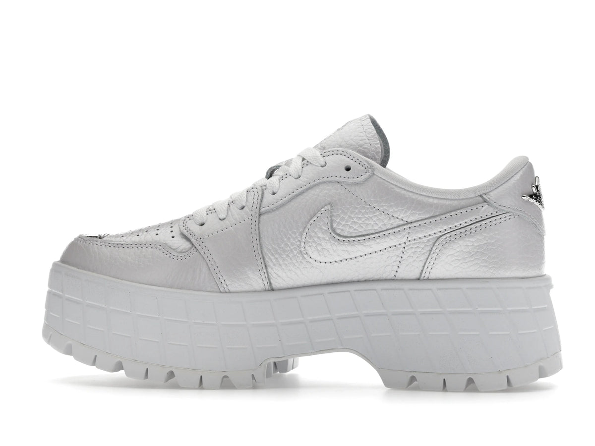 Jordan 1 Brooklyn Low White Metallic Silver - alternate angle 1