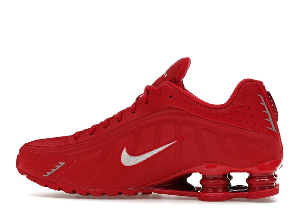 Nike Shox R4 Red White - alternate angle 1