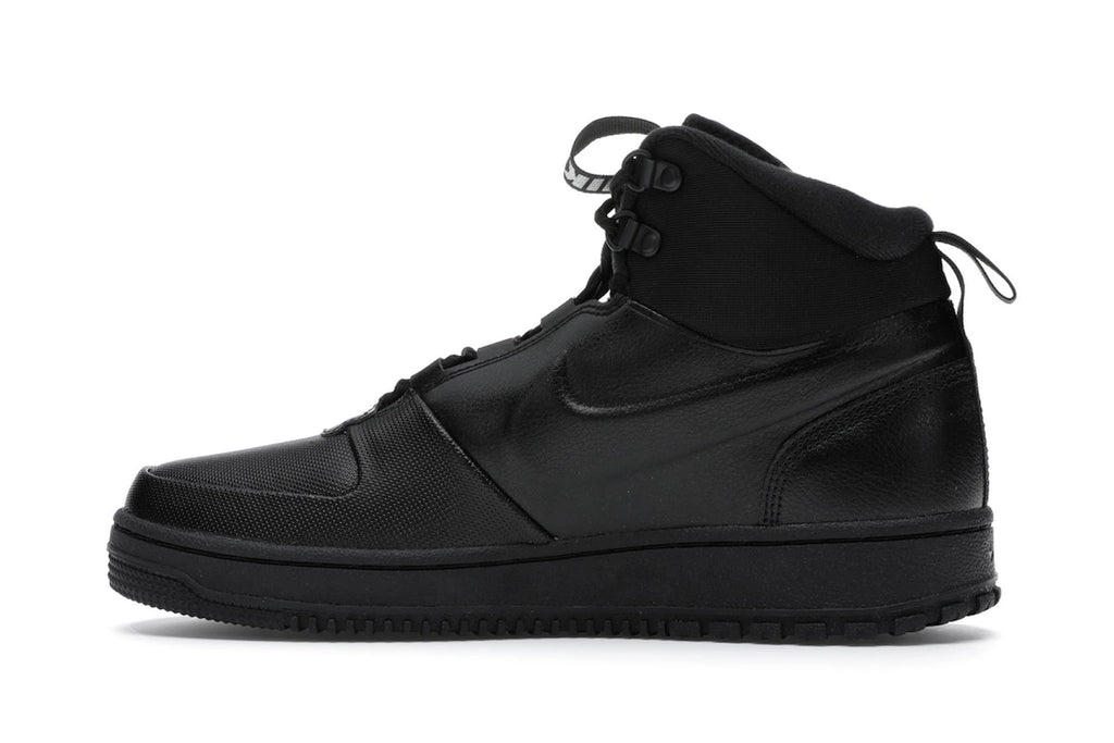 Nike Path WNTR Black - alternate angle 1
