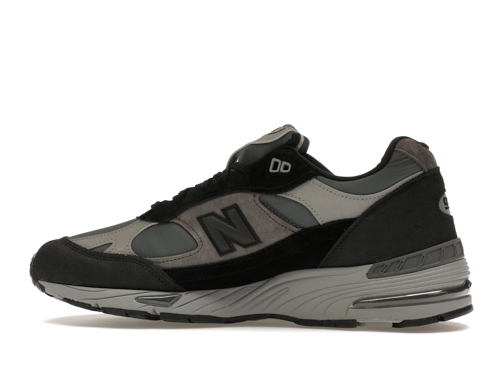 New Balance 991v1 MiUK Urban Winter Pack Black - alternate angle 1