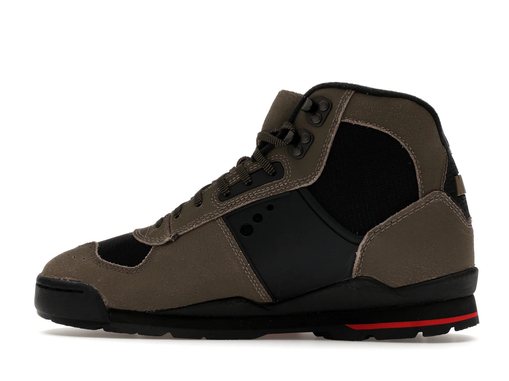 Nike Baltoro QS Olive Khaki - alternate angle 1